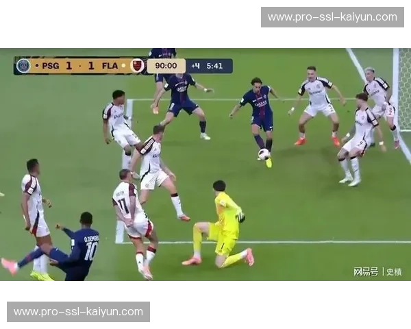 巴黎圣日耳门将萨福诺夫首发位置受关注，恩里克称三门将是幸事