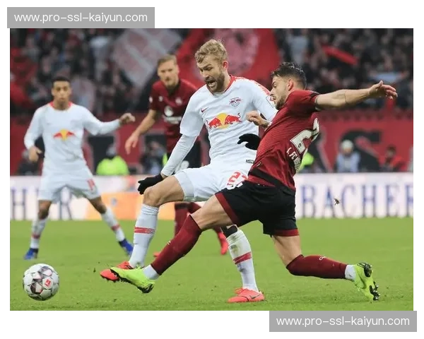 莱比锡1-2爆冷负美因茨,欧冠区争夺战攻防稳定性受挫 莱比锡1-2爆冷负美因茨,欧冠区争夺战攻防稳定性受挫