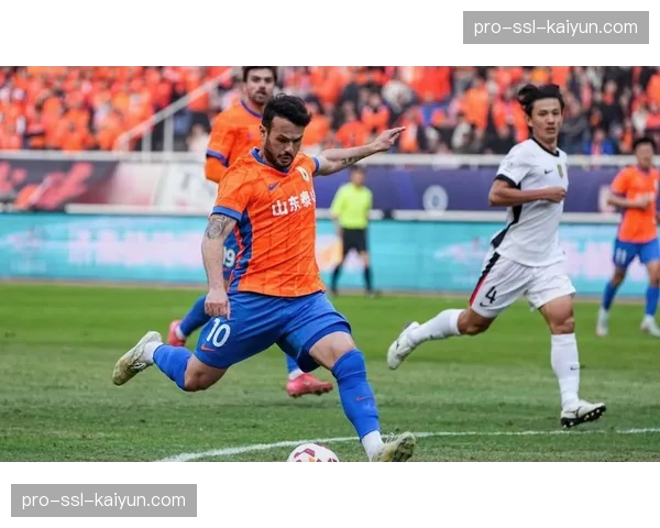 法国足协宣布新规：VAR使用标准进一步细化，减少争议判罚